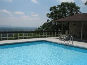 8383_1000729900008125_6152732783387204321_n